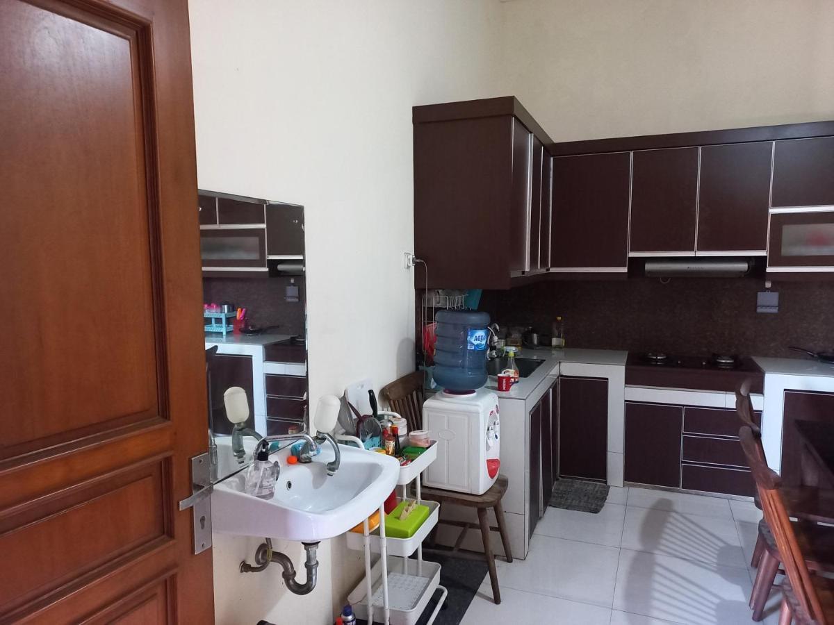 Riki Guesthouse Syari'Ah Jepara Bagian luar foto